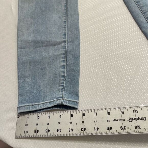 Soft Surroundings Light Wash Denim Jeans Size 10 - Picture 5 of 8